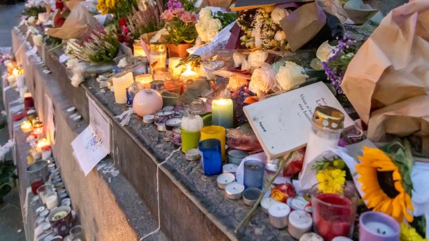 Francie ve čtvrtek uctí památku obětí atentátů před deseti lety