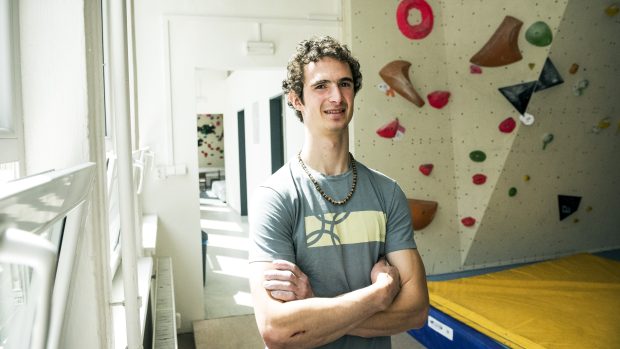 Adam Ondra, patří mezi absolutní světovou špičku sportovních lezců