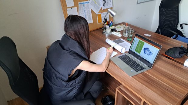 Měsíčně dostává studentka od organizace Člověk v tísni 1500 korun