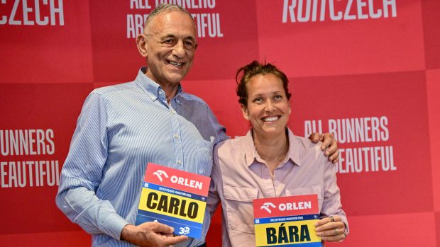 Tenistka Barbora Strýcová na tiskové konferenci pražského maratonu 2025