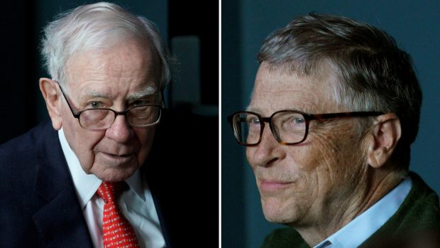 Zakladatel Berkshire Hathaway Inc Warren Buffett a zakladatel Microsoftu Bill Gates.