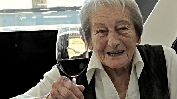 Dana Zátopková při oslavě 95. narozenin
