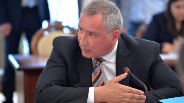 Dmitrij Olegovič Rogozin je ruský politik, od roku 2011 vicepremiér zodpovědný za zbrojní průmysl.