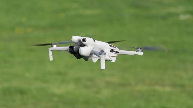 Dron DJI mini