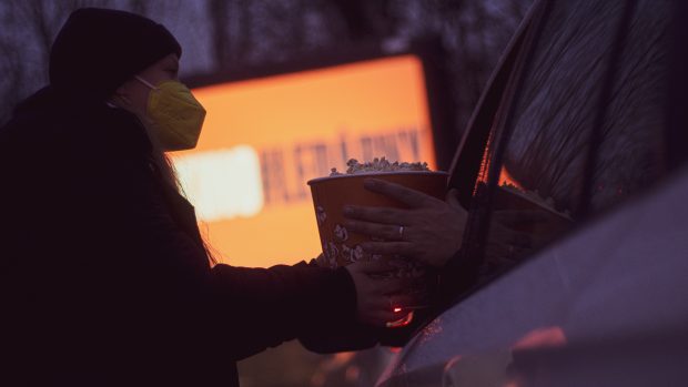 Pražské autokino Ledárny