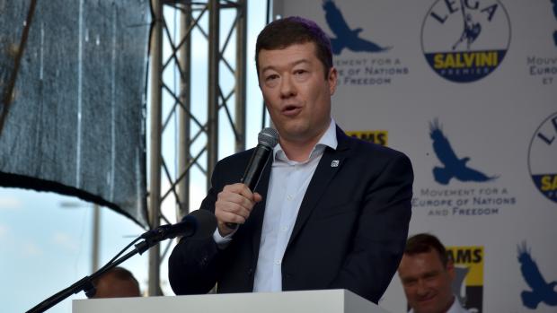 Tomio Okamura pronáší projev na demonstraci SPD na Václavském náměstí