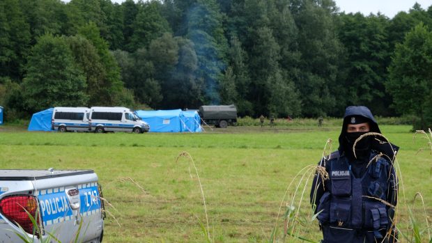 Už jsou to rovné tři týdny, co se skupina Afghánců dostala až na bělorusko-polskou hranici, kde je zastavila polská pohraniční stráž