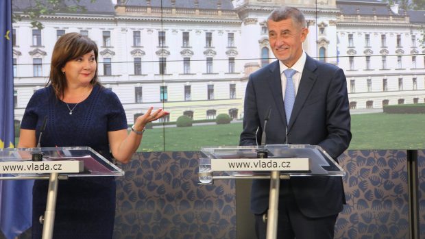 Ministryně financí Alena Schillerová a premiér Andrej Babiš