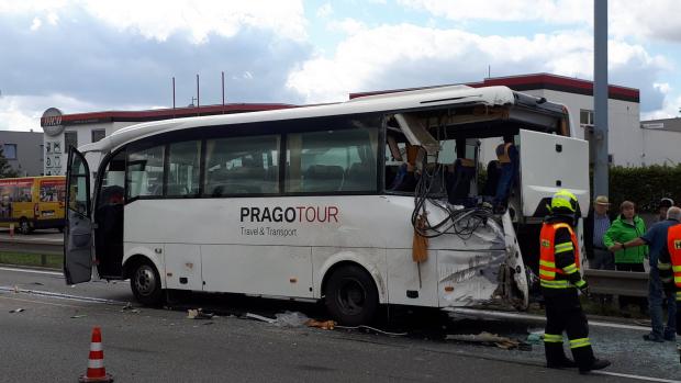 Nehoda autobusu na Vídeňské ulici v Brně.