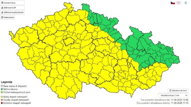 Meteorologové rozšířili výstrahu před silnými bouřkami i pro severovýchod země