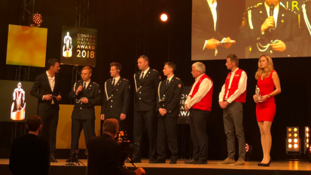 Pražští hasiči při vyhlašování Magirus Award 2018