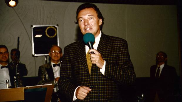 Karel Gott v klubu Jalta - prosinec 2000