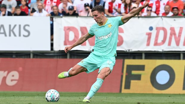 Fotbalista pražské Slavie během utkání Fortuna ligy proti Českým Budějovicím