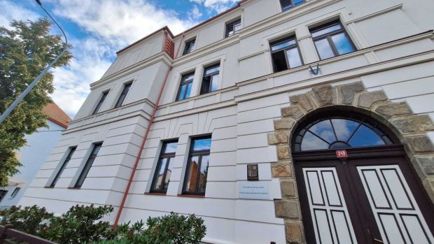 Střední pedagogická škola v Prachaticích si dnes připomíná 75. výročí od založení
