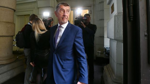 Expremiér Andrej Babiš přišel k soudu i ve čtvrtek, čtvrtý den hlavního líčení