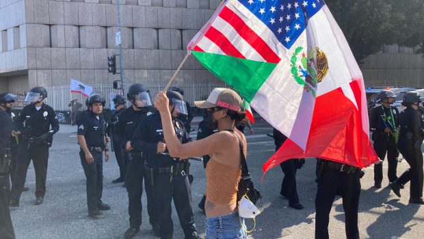 Pokračující protesty v Los Angeles