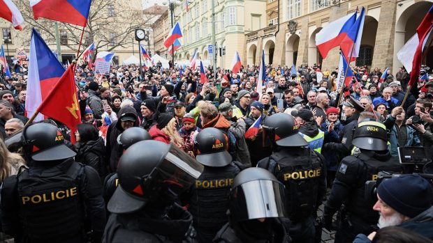 Demonstrace části zemědělců na Malostranském náměstí