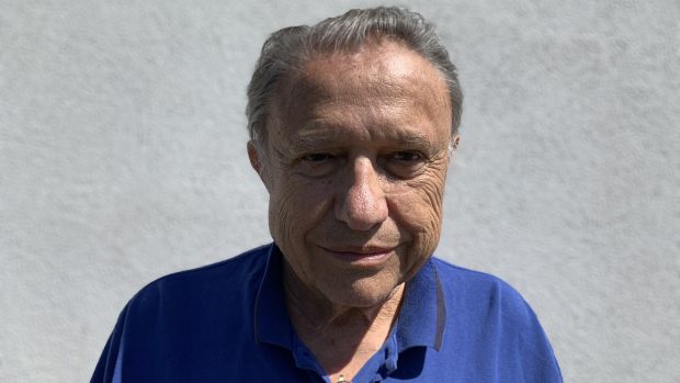 Karel Raška se věnuje studiu virů a ve svých 81 letech stále působí v univerzitní nemocnici Sv. Petra v New Jersey.