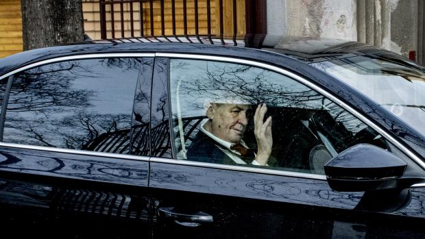Prezident Miloš Zeman, bývalý předseda ČSSD,  odjíždí ze sjezdu strany v Hradci Králové, 1.3.2019.