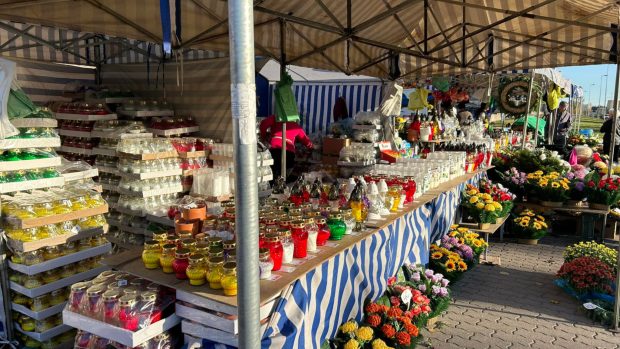 Široký sortiment u Bródnowskiého hřbitova