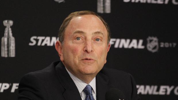 Komisionář NHL Gary Bettman.