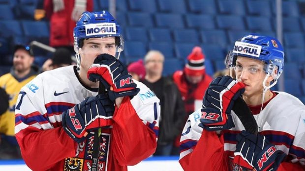 Čeští hokejisté do 20 let skončili po debaklu od USA na mistrovství světa čtvrtí