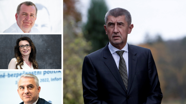 Andrej Babiš (vpravo) a trojice kandidátů, kterým umožnili boj o Hrad zákonodárci ANO: Tomáš Zima, Denisa Rohanová a Josef Středula