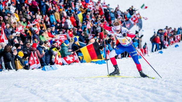 Biatlonista Vítězslav Hornig při smíšené štafetě na mistrovství světa