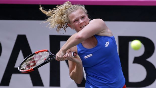 Kateřina Siniaková nestačila v prvním nedělním duelu na Američanku Coco Vandewegheová
