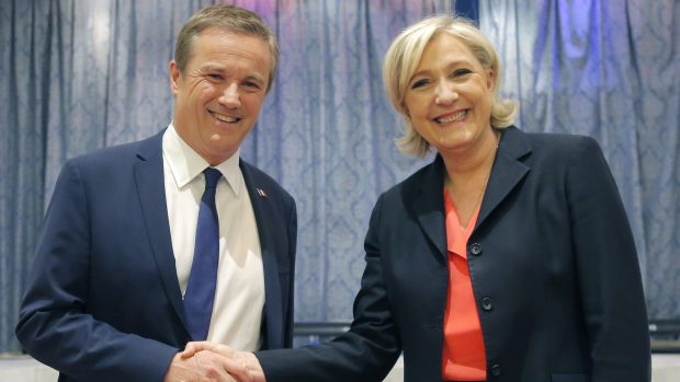 Francouzským premiérem by v případě nástupu Marine Le Penové na post prezidenta byl Nicolas Dupont-Aignan.