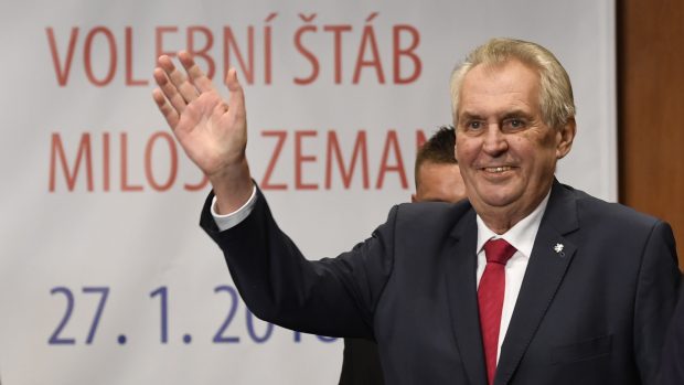 Prezident Miloš Zeman hovoří na tiskové konferenci v TOP Hotelu Praha, poté co byl oznámen výsledek druhého kola prezidentských voleb. Zeman byl zvolen i na další funkční období