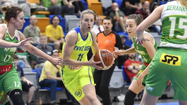 Basketbalistky USK Praha ovládly českou ligu poosmé v řadě