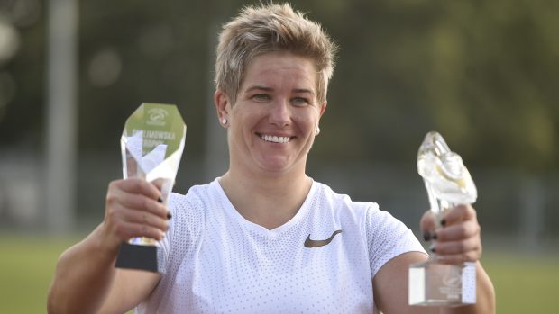 Anita Wlodarczyková s trofejemi