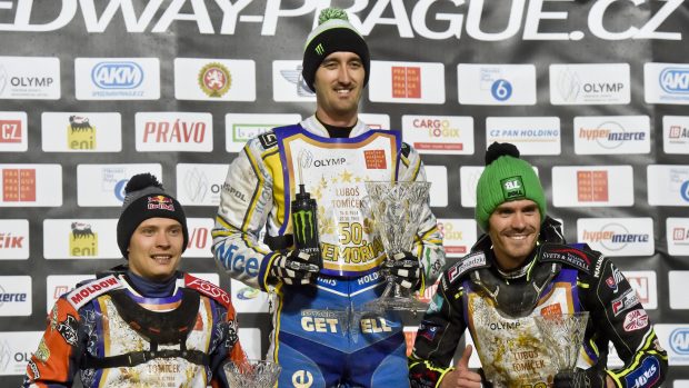 Emil Sajfutdinov, Chris Holder a Martin Vaculík na stupních vítězů jubilejního 50. Memoriálu Luboše Tomíčka