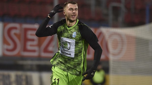 Nikolaj Komličenko navýšil vedení na 2:0
