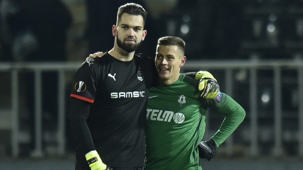 Tomáš Koubek (vlevo) se do Čech vrátil jako brankář Rennes