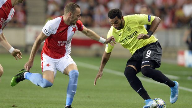 Vladimír Coufal v dresu Slavie v odvetě 4. předkola Ligy mistrů proti Kluži