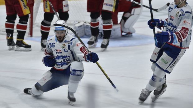 Martin Zaťovič z Brna se raduje ze vstřeleného gólu