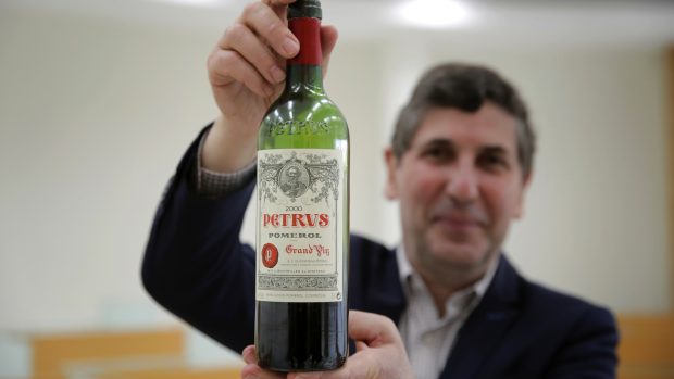 Lahev vína Château Petrus, která strávila rok ve vesmíru