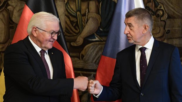 Německý prezident Frank-Walter Steinmeier a český premiér Andrej Babiš (ANO) jednali v Hrzánském paláci.