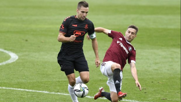 Jakub Považanec z Jablonce a Michal Sáček ze Sparty.