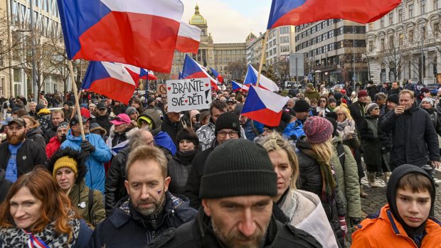 Demonstrace odpůrců očkování proti koronaviru