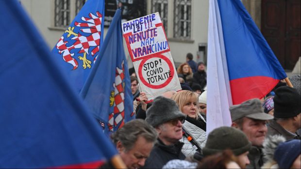 Demonstrace proti povinnému očkování v Brně