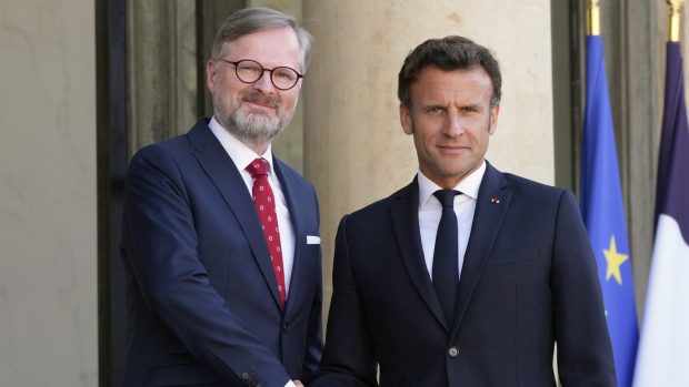 Francouzský prezident Macron přijal v Paříži českého premiéra Fialu