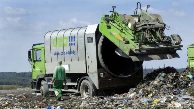 Odpadová společnost OZO vyváží odpad na skládku v Ostravě-Hrušově