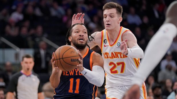 Vít Krejčí a Jalen Brunson z Knicks