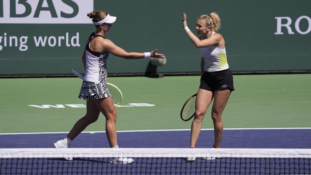 Barbora Krejčíková s Kateřinou Siniakovou jsou ve finále turnaje v Indian Wells
