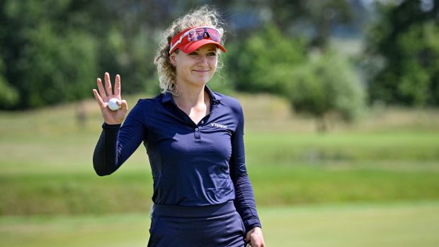 Česká golfistka Sára Kousková na golfovém turnaji Ladies European Tour v Berouně