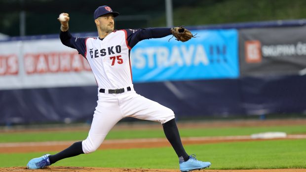 Český baseballista Tomáš Ondra v úvodním zápase na mistrovství Evropy proti Rakousku