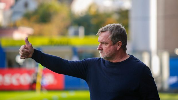 Trenér Pavel Vrba má za sebou první trénink u druholigové Líšně